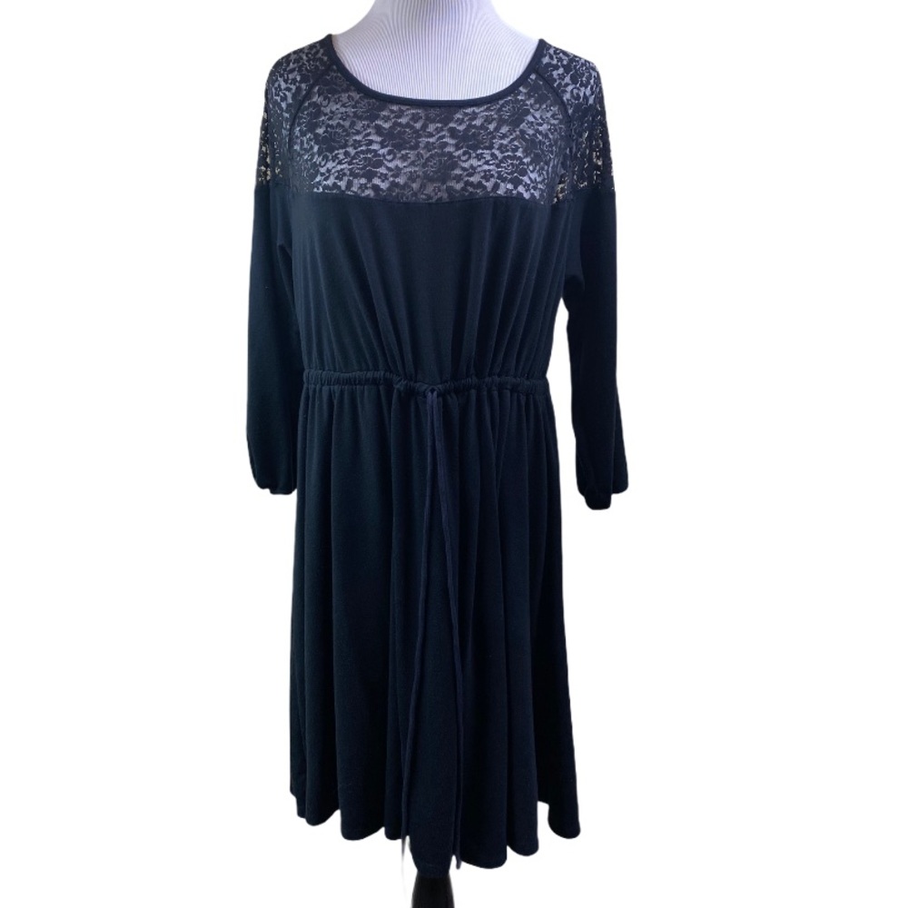Torrid Size 1 Lace Shoulder Little Black Dress